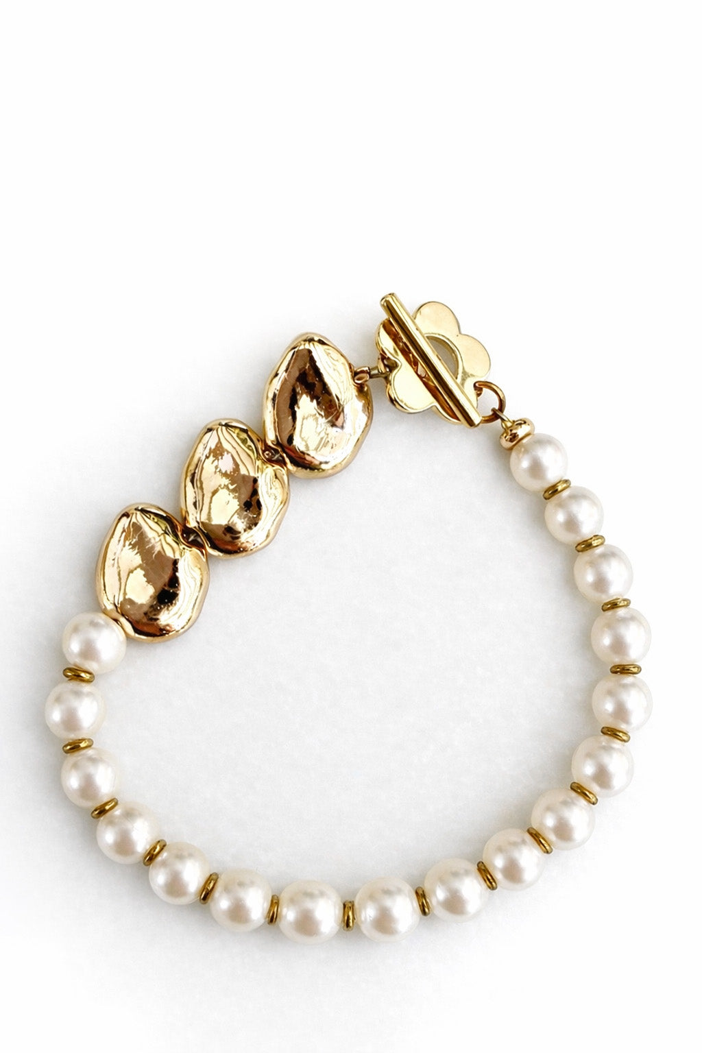 Ivory Pearl & Gold Sculptural Bracelet