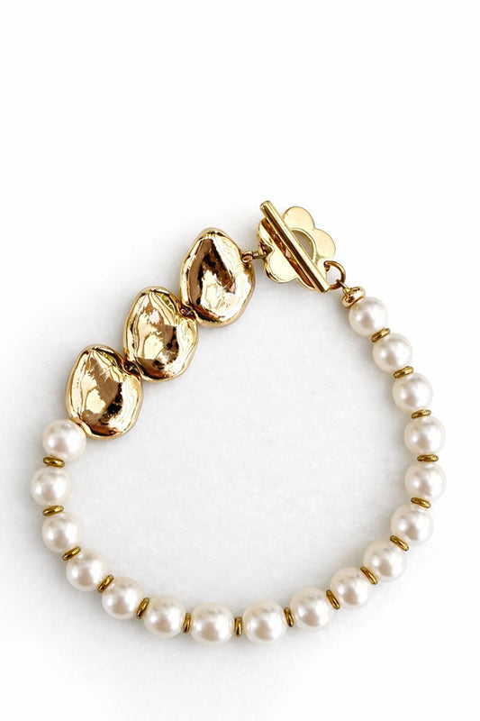 Ivory Pearl & Gold Sculptural Bracelet